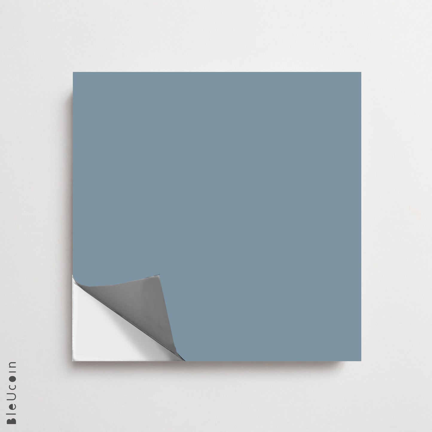 Ocean & off-White Checker Anti Slip Flooring